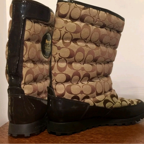 COACH SIG C SNOW BOOTS 7.5 - Picture 3 of 10